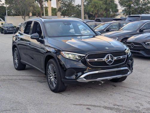 2025 Mercedes-Benz GLC 300 4MATIC