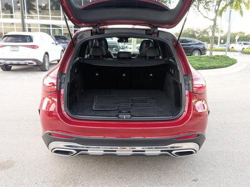 2025 Mercedes-Benz GLC 300 Base