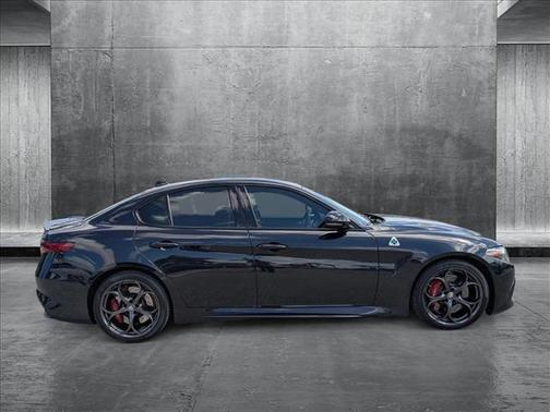 2023 Alfa Romeo Giulia Quadrifoglio