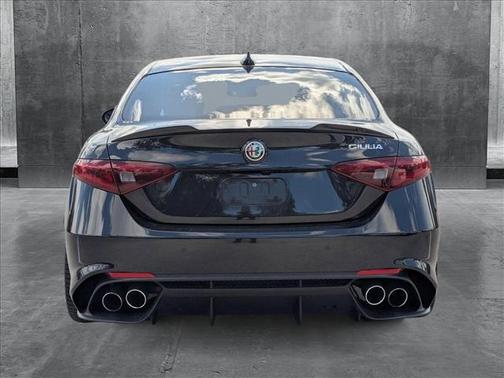 2023 Alfa Romeo Giulia Quadrifoglio