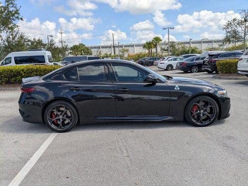 2023 Alfa Romeo Giulia Quadrifoglio