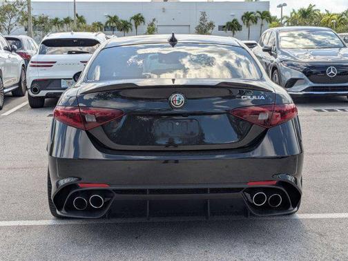 2023 Alfa Romeo Giulia Quadrifoglio