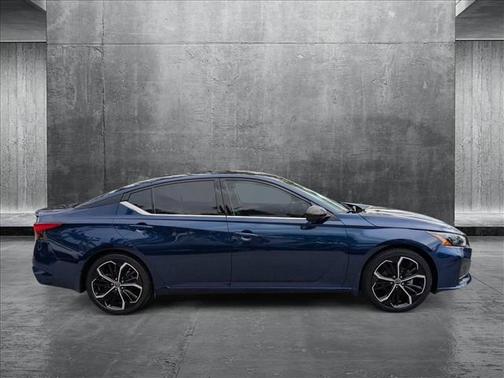 2023 Nissan Altima SR FWD