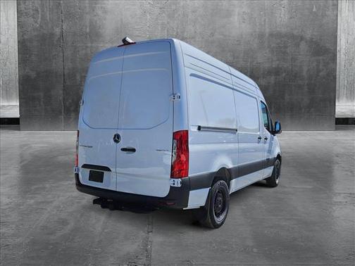 2025 Mercedes-Benz Sprinter 2500 Standard Roof