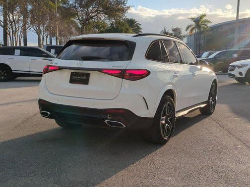 2025 Mercedes-Benz GLC 300 4MATIC