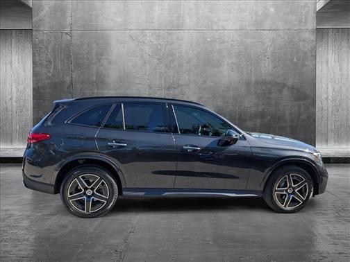 2025 Mercedes-Benz GLC 300 4MATIC