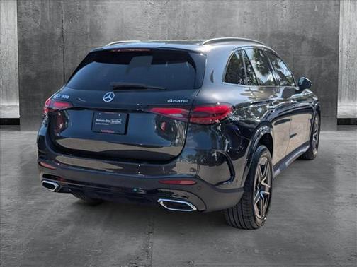 2025 Mercedes-Benz GLC 300 4MATIC