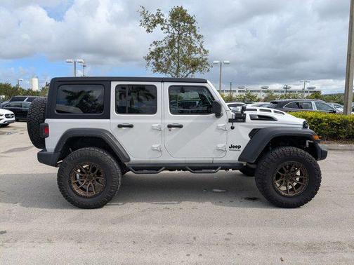 2022 Jeep Wrangler Unlimited Sport Altitude