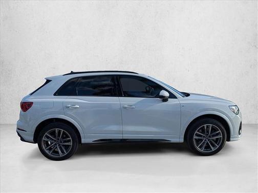 2023 Audi Q3 Premium 45 TFSI S line quattro Tiptronic