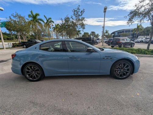 2022 Maserati Ghibli Modena Q4