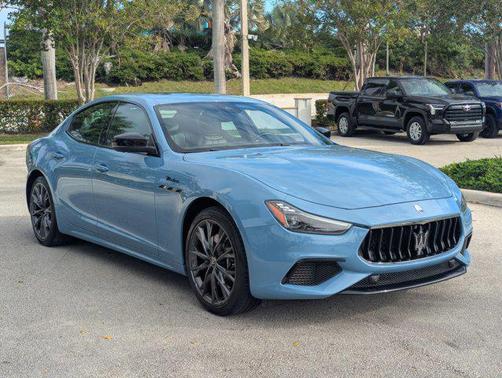 2022 Maserati Ghibli Modena Q4