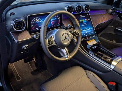 2025 Mercedes-Benz GLC 300 4MATIC