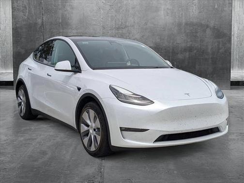 2022 Tesla Model Y Long Range Dual Motor All-Wheel Drive