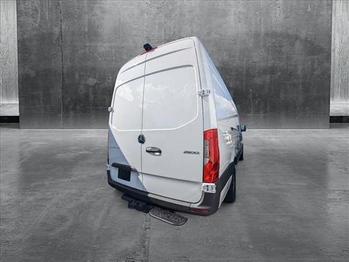 2025 Mercedes-Benz Sprinter 2500 High Roof