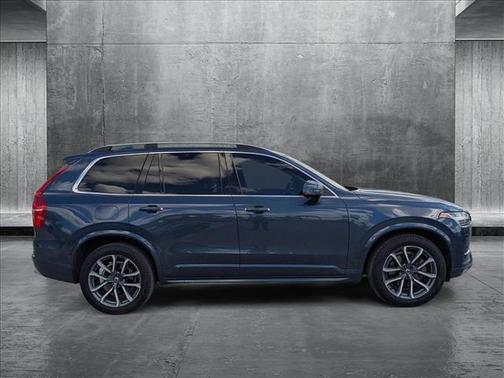 2019 Volvo XC90 T5 Momentum