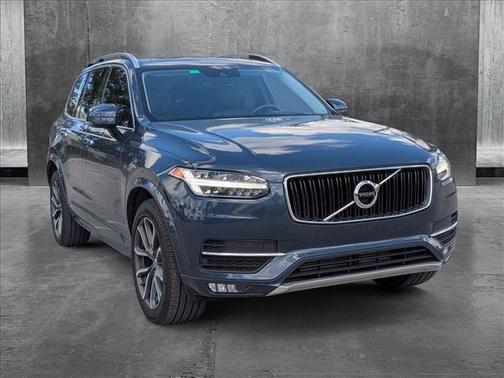 2019 Volvo XC90 T5 Momentum