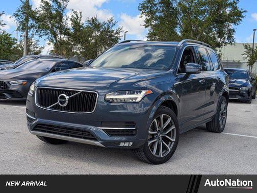 2019 Volvo XC90 T5 Momentum