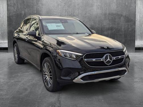2025 Mercedes-Benz GLC 300 Base