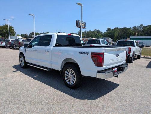 Oxford White 2024 Ford F-150 Lariat