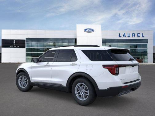 Star White Metallic Tri-Coat 2026 Ford Explorer Active