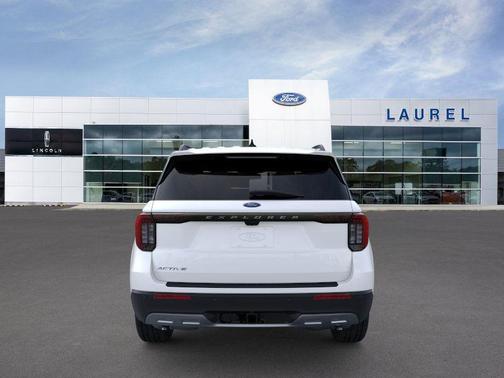 Star White Metallic Tri-Coat 2026 Ford Explorer Active