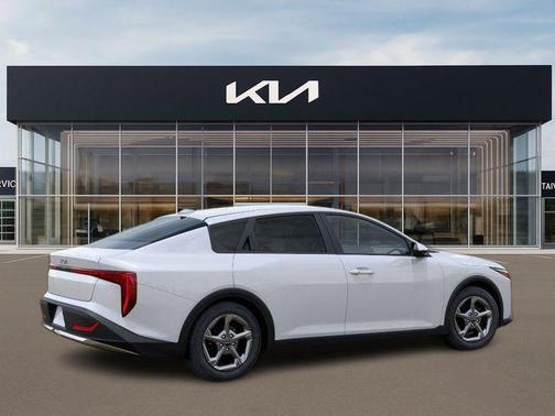 Snow White Pearl 2026 Kia K4 LXS