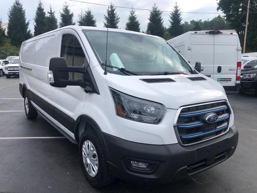 2025 Ford E-Transit Base