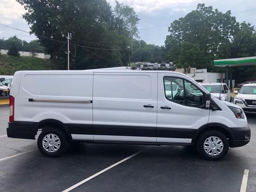 2025 Ford E-Transit Base