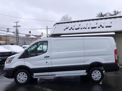 2024 Ford Transit-250 T-250