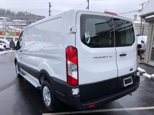 2024 Ford Transit-250 T-250
