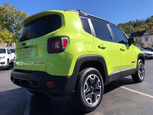2017 Jeep Renegade Trailhawk