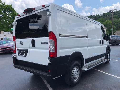 White 2025 RAM ProMaster 2500 Base