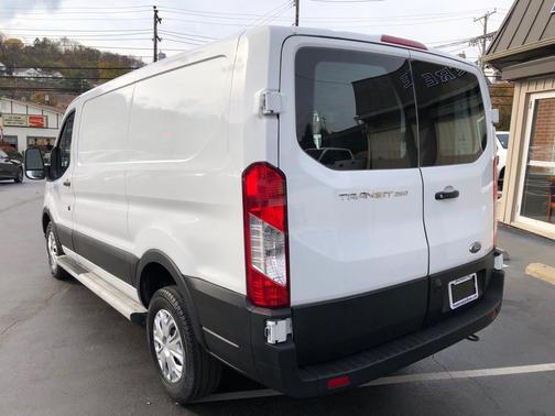 2023 Ford Transit-250 T-250
