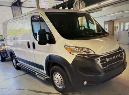 White 2025 RAM ProMaster 2500 Base