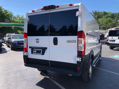 White 2025 RAM ProMaster 2500 Base