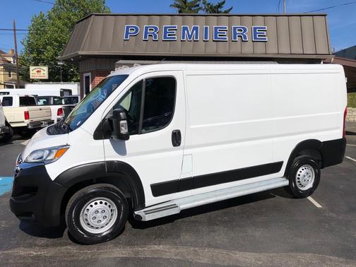 White 2025 RAM ProMaster 2500 Base