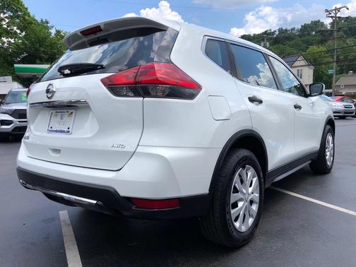 2017 Nissan Rogue S