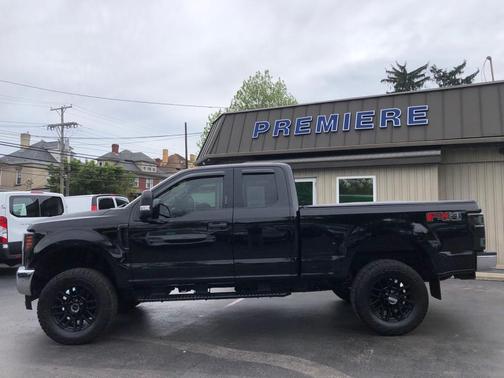 Black 2018 Ford F-250 Super Duty