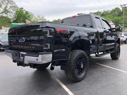 Black 2018 Ford F-250 Super Duty
