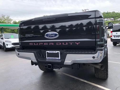 Black 2018 Ford F-250 Super Duty
