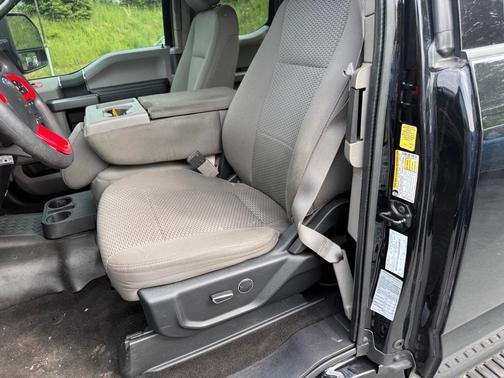 Black 2018 Ford F-250 Super Duty