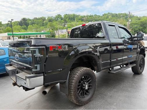 Black 2018 Ford F-250 Super Duty