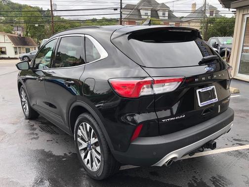 2020 Ford Escape Titanium
