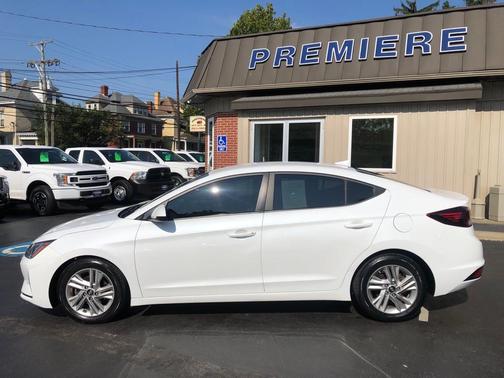 2019 Hyundai ELANTRA SEL