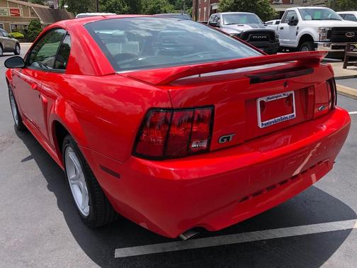 2000 Ford Mustang GT