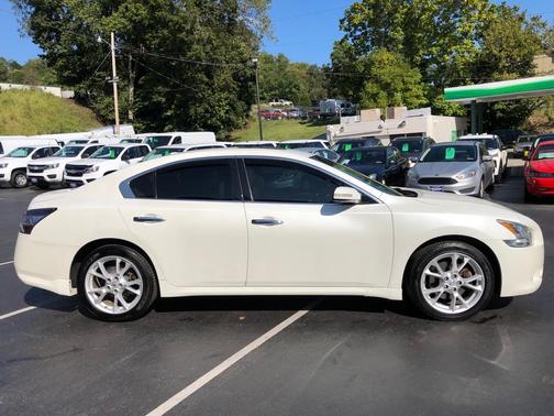 2014 Nissan Maxima SV