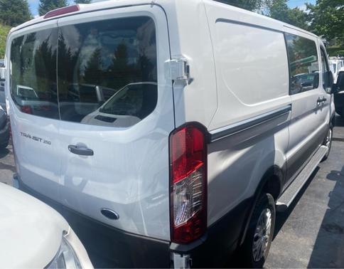 2023 Ford Transit-250 T-250