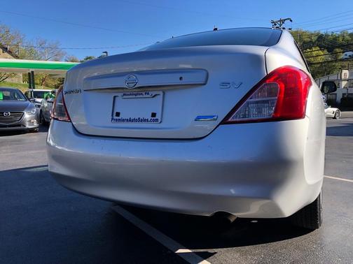 2012 Nissan Versa 1.6 SV