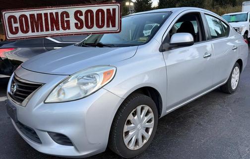 2012 Nissan Versa 1.6 SV
