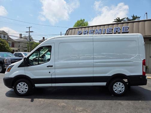 2019 Ford Transit-250 148 WB Medium Roof Cargo